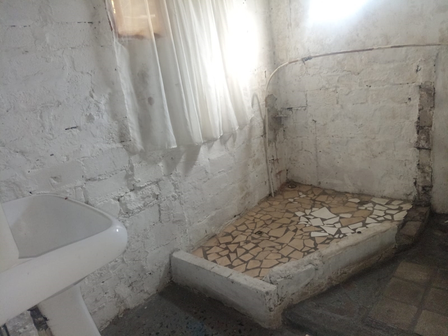 2 Bedroom Property for Sale in Manenberg Western Cape